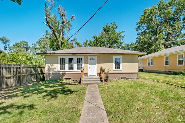 Building Photo - 107 N C St Rental