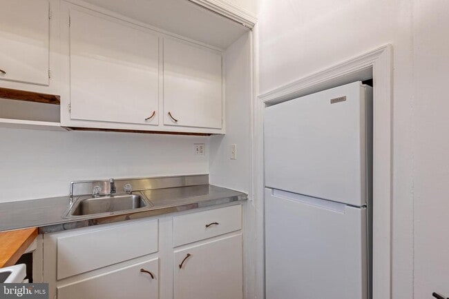 Photo - 2908 Q St NW Unit 106