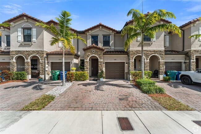 Building Photo - 11416 SW 254th St Rental