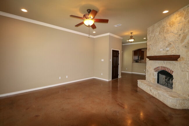 3125 Silver Saddle Dr