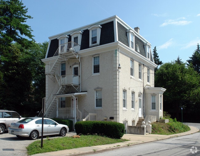 1012 East Lancaster Avenue