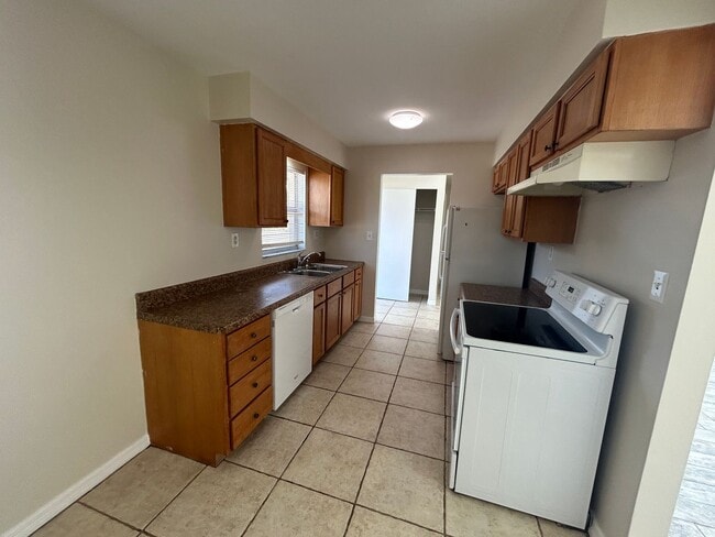 Photo - 13461 Fifth Street