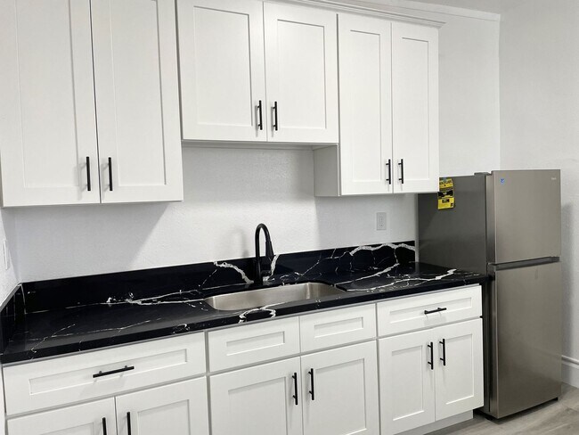 Photo - Catalina Court