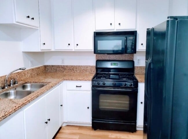Photo - 160 S Hudson Ave Unidad 106