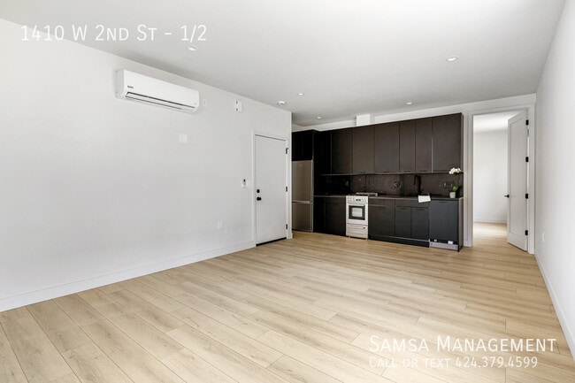 Photo - 1410 W 2nd St Unidad 1/2