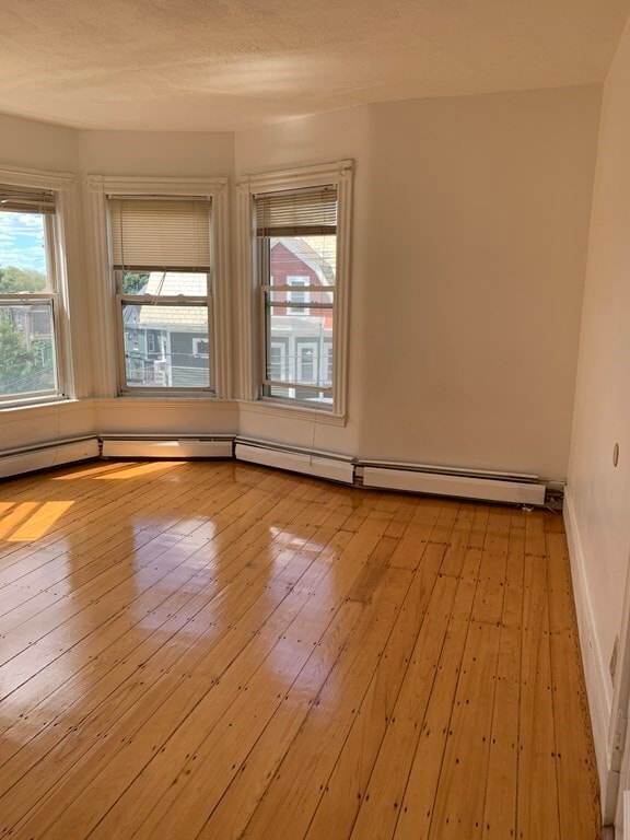 Building Photo - 151 Central St Unit #2