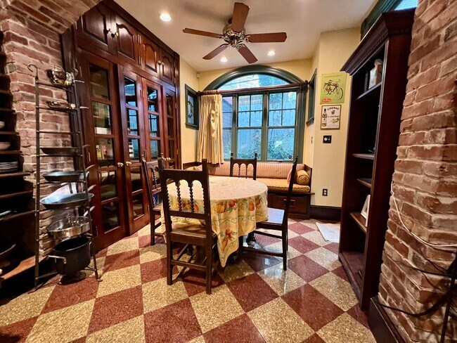 Photo - Washington St (684 Washington St, Brookline) Unit Upstairs