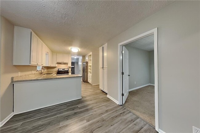 Photo - 1595 Thoreau Dr