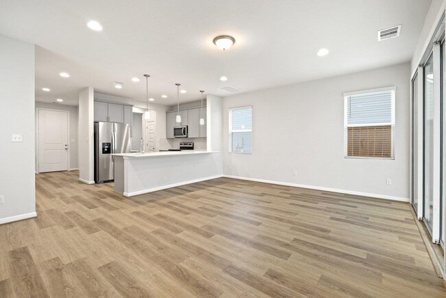 Photo - 303 Elm Br Trl