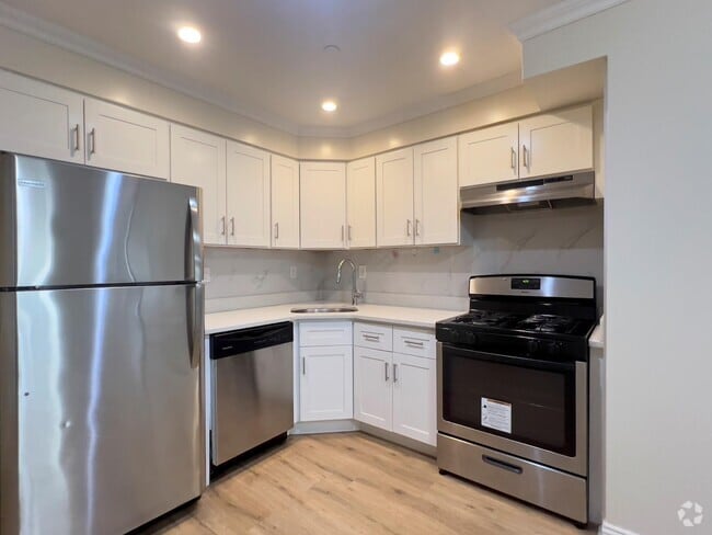 Building Photo - 85-15-85120 120th St Unit 2H Rental