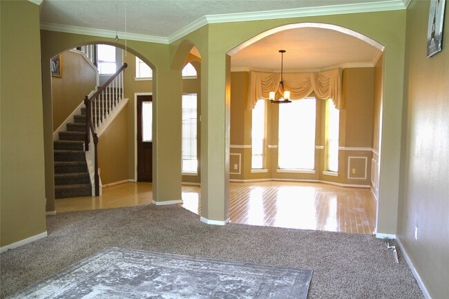 Building Photo - 1235 Deer Ridge Dr