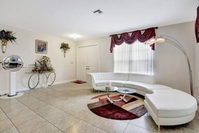 Photo - 5078 SW 183rd Ave Unit HOME