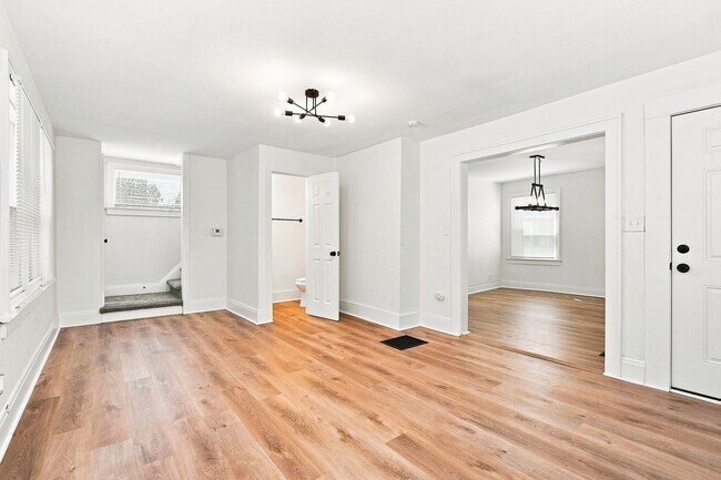 Photo - 1112 Peters Ave