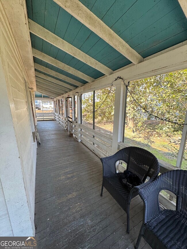 Photo - 455 N Harris St