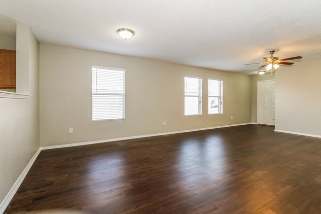 Photo - 1815 Northridge Dr