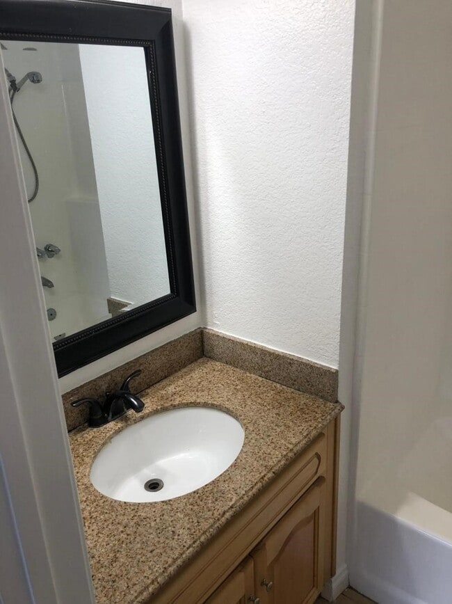 Building Photo - 14803 Vanowen St Unit 8 Rental