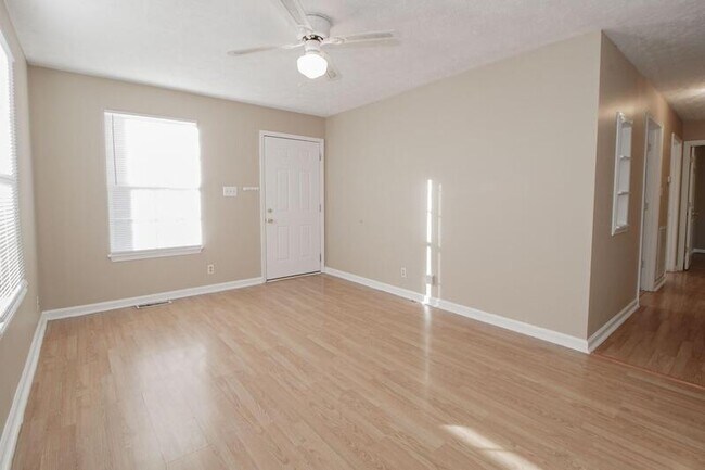 Photo - 667 Artic Ave