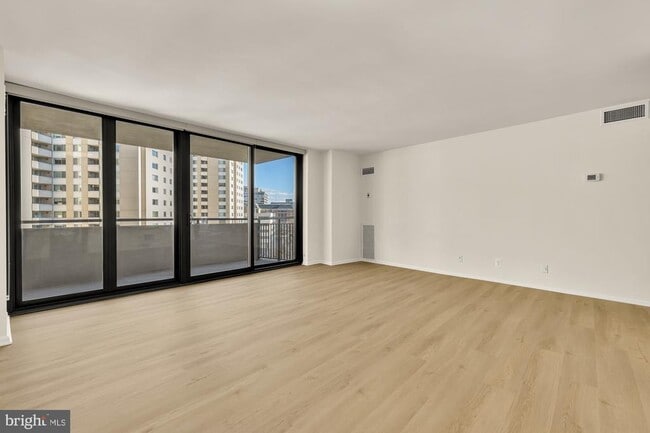 Photo - 4620 N Park Ave Unidad 1211 E