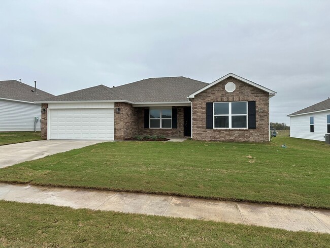 4 Bedroom 2 Bath 2 Car Garage - Coweta Sch... - 4 Bedroom 2 Bath 2 Car Garage - Coweta Sch... House