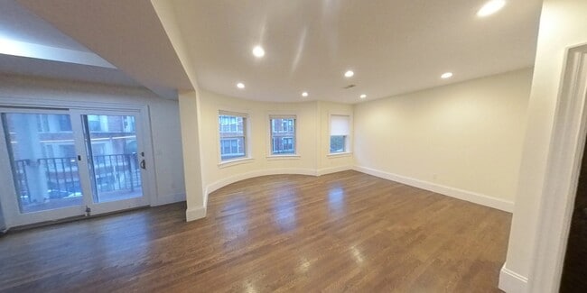 Photo - 29 Commonwealth Terrace Unit 2