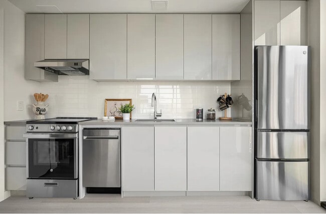 Photo - 98-10 63rd Rd