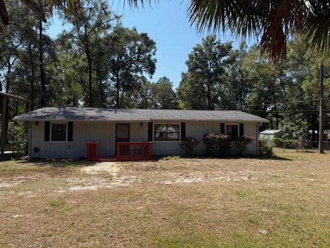Building Photo - 3 Bedroom 2 Bath House