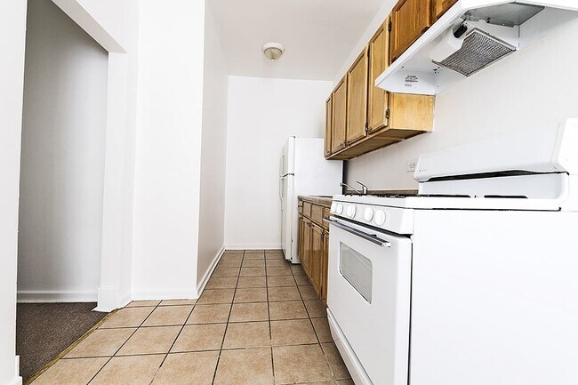 Photo - 6000 S Prairie