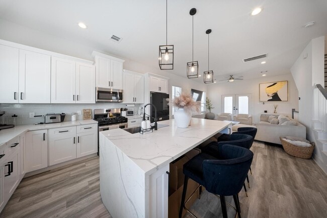 Photo - 1102 Paul Quinn St