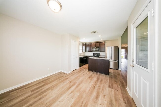 Photo - 821 NW 5th St