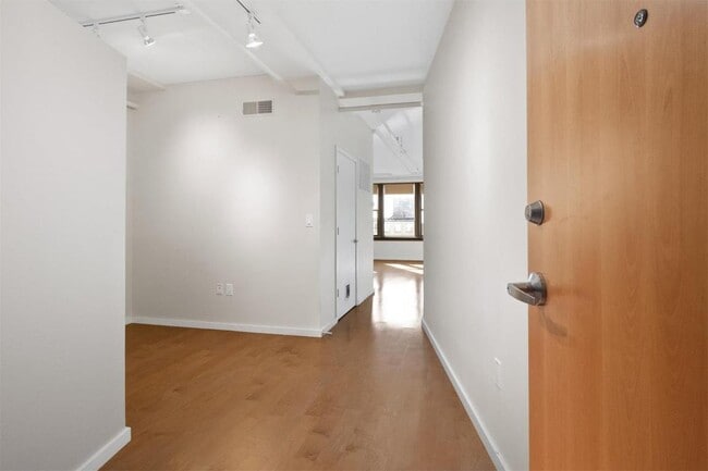 Photo - 915 Olive St Unit 1206