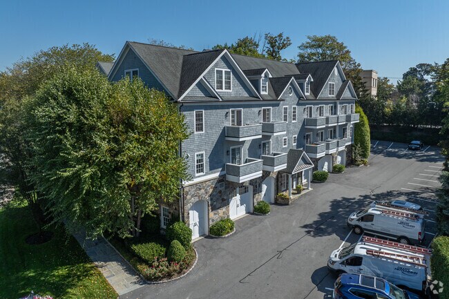 2 Dearfield Dr