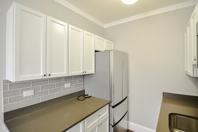 Photo - 817 W Lakeside Pl Unit 117