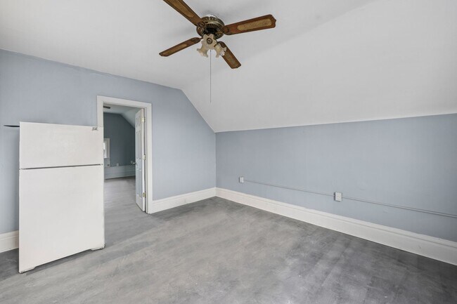 Photo - 1210 Maple Ave Unit 1210-3