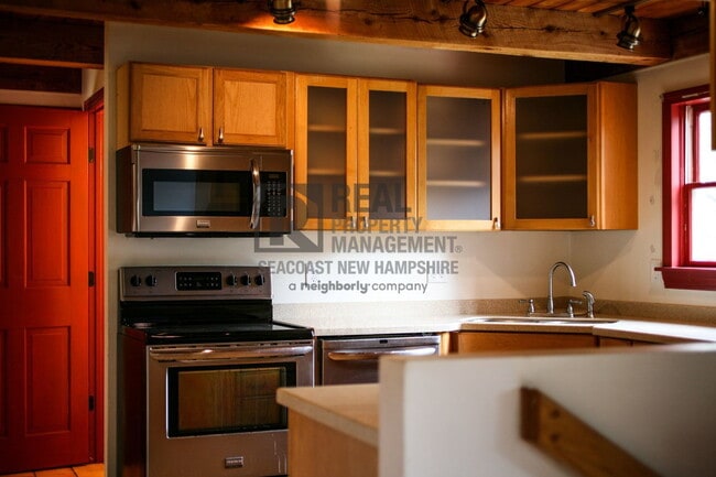 Photo - 6 Spruce Ln