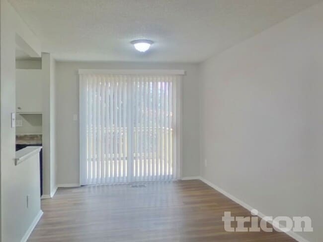 Photo - 3205 Winchelsea Dr