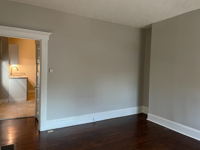 Photo - 2400 Findley Ave