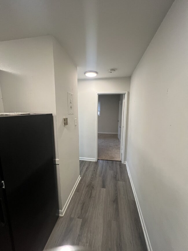 Photo - Charming 1 Bedroom Apartment in Woodbridge... Unit Apartment 302