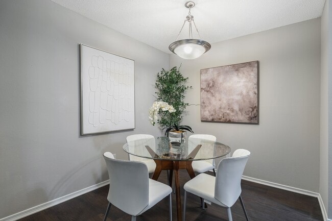 Clairmont Reserve Apartment Homes