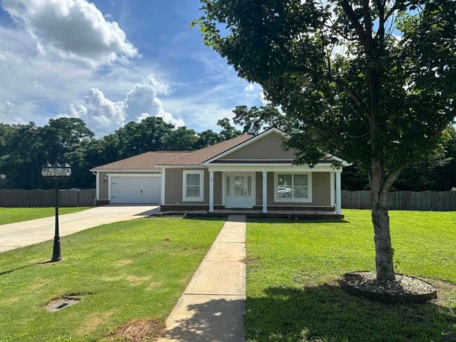 Photo - 221 Courthouse Ln