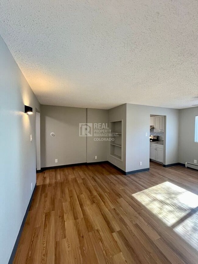 Photo - 3305 W Cedar Ave