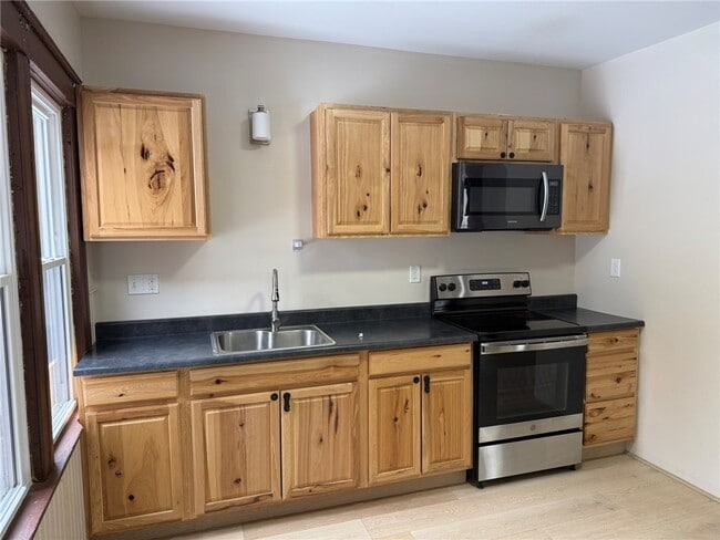 Photo - 414 Walnut St