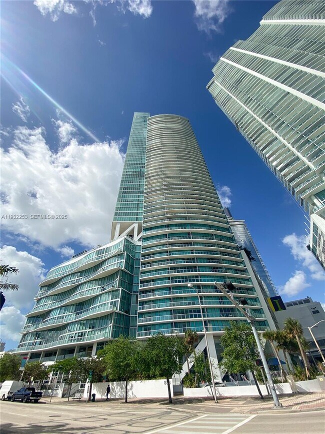 Building Photo - 888 Biscayne Blvd Unit 609