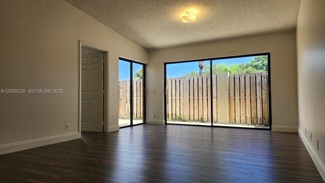 Photo - 164 Meadows Dr