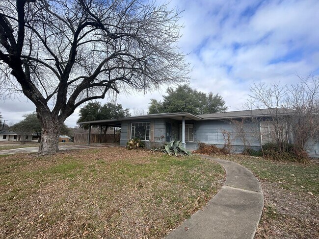 Photo - 571 Byrnes Dr