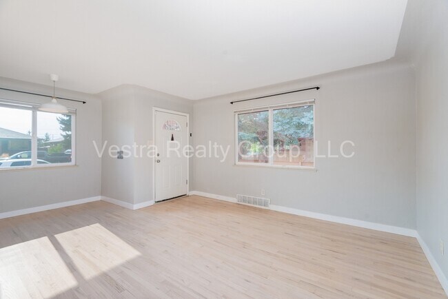 Photo - 3680 Grape St
