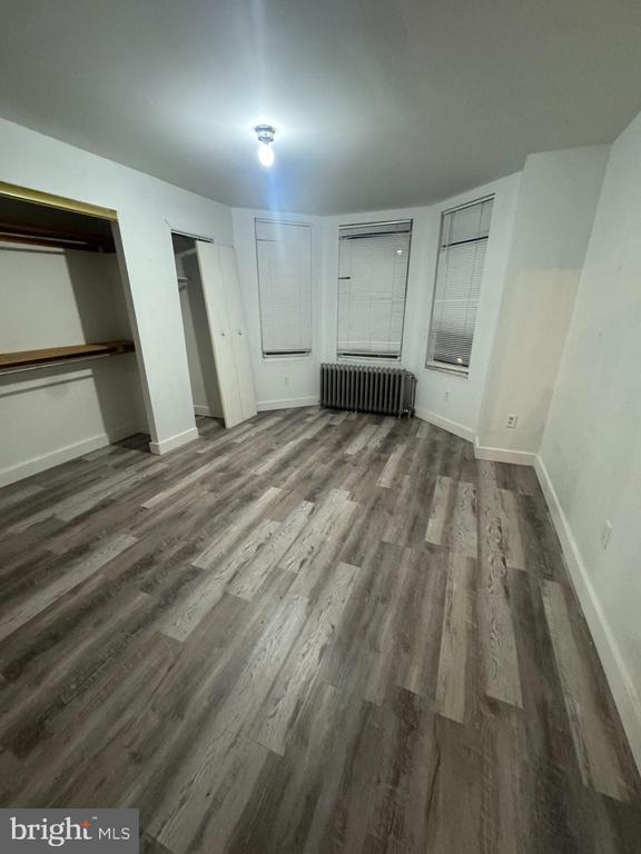 Photo - 2353 E Somerset St