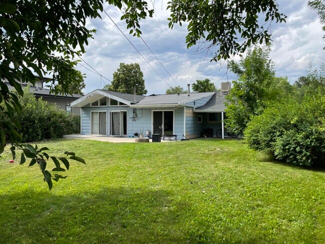 Photo - 4706 E Dartmouth Ave