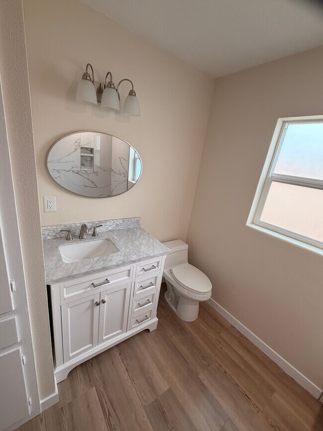 Photo - 2801 Texas St NE