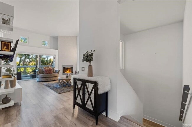 Photo - 2 Logo Vista