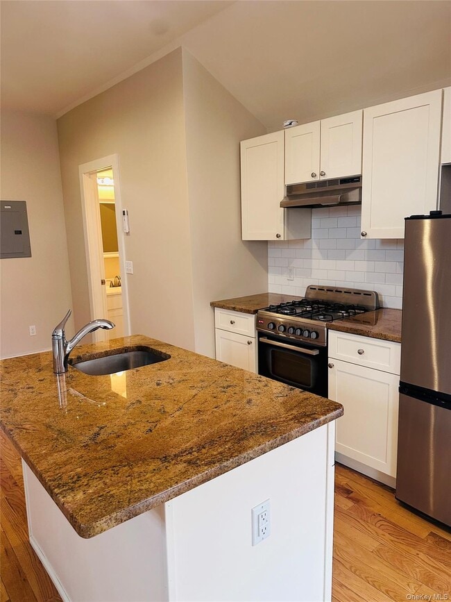 Photo - 12 Main St Unit Apt (3F)